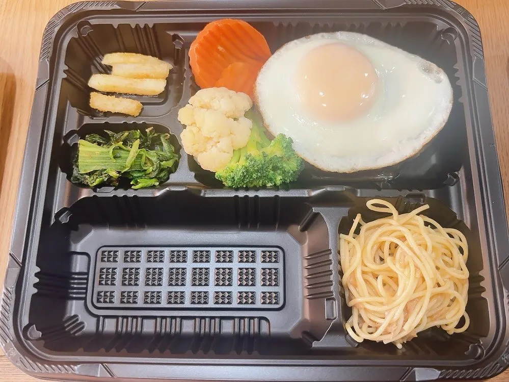 日替り弁当と今日のラインナップ