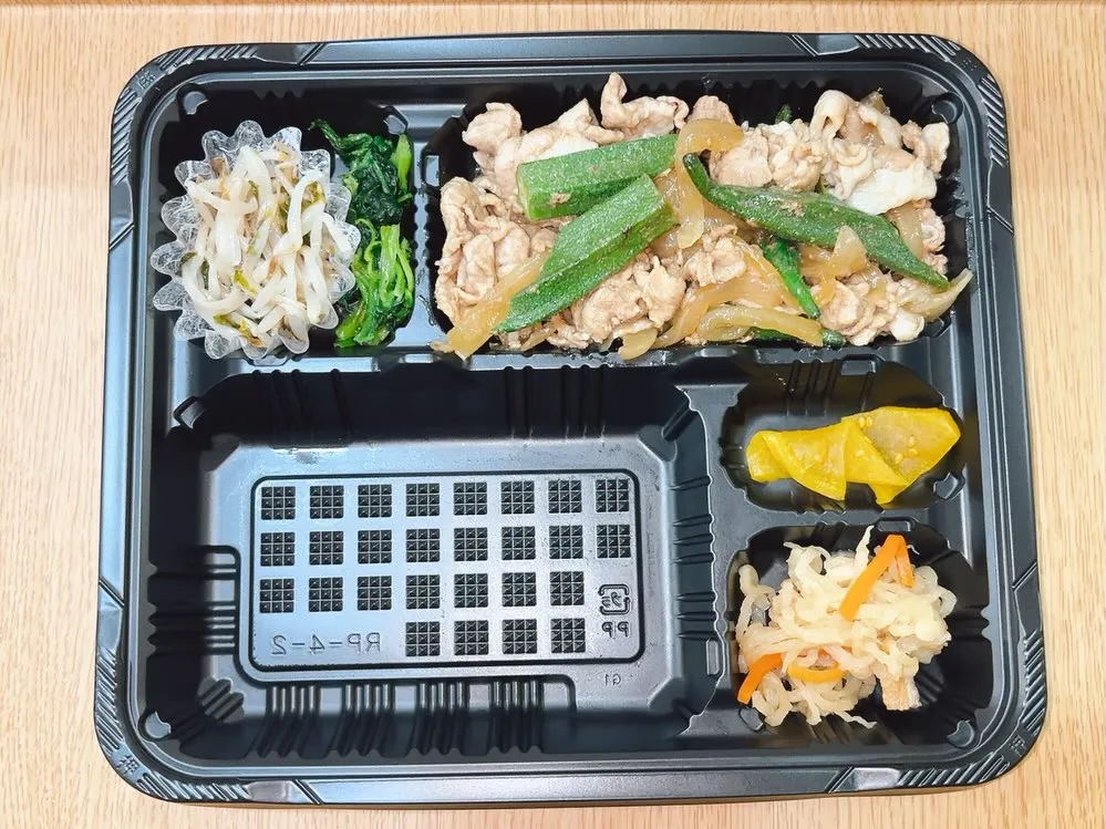 庄内通でオレンジの看板が目印のおべんとうオリです