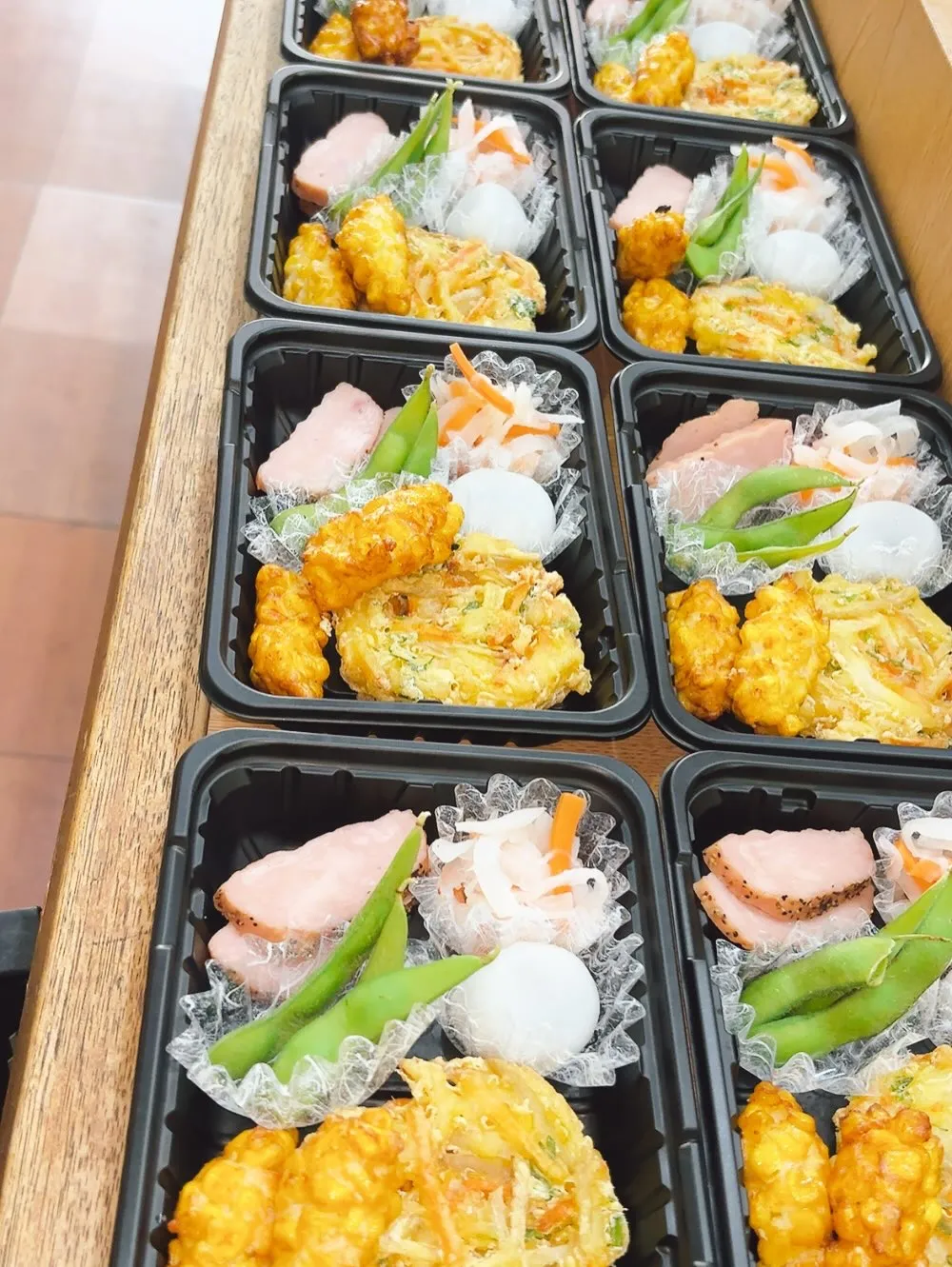 庄内通でオレンジの看板が目印のおべんとうオリです