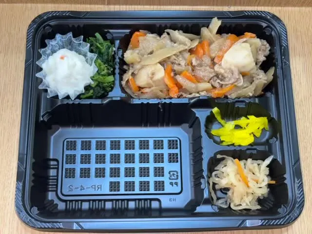 庄内通でオレンジの看板が目印のおべんとうオリです