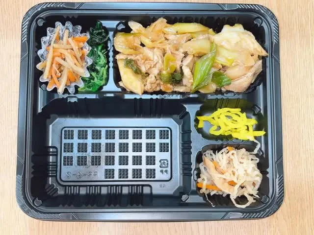 庄内通でオレンジの看板が目印のおべんとうオリです