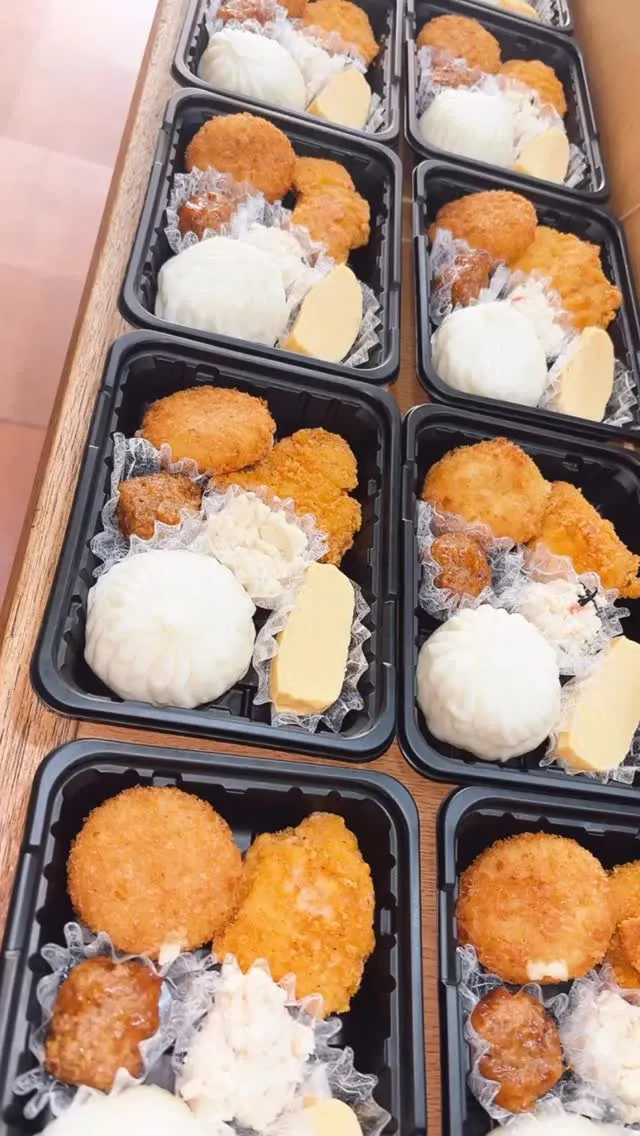 庄内通でオレンジの看板が目印のおべんとうオリです