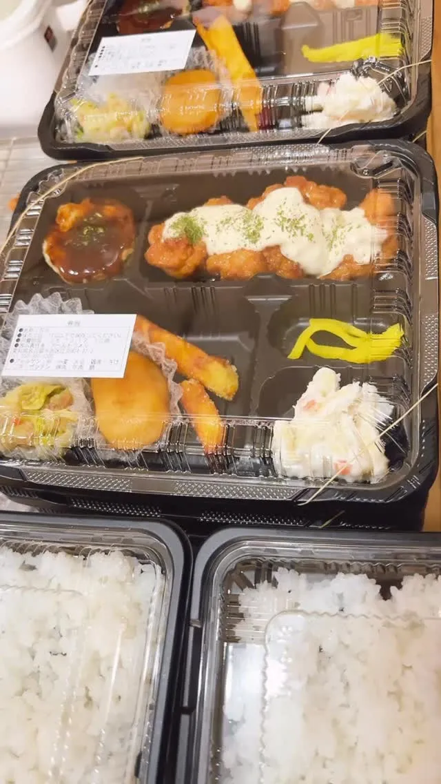 庄内通でオレンジの看板が目印のおべんとうオリです