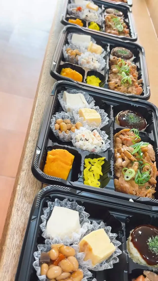 庄内通でオレンジの看板が目印のおべんとうオリです