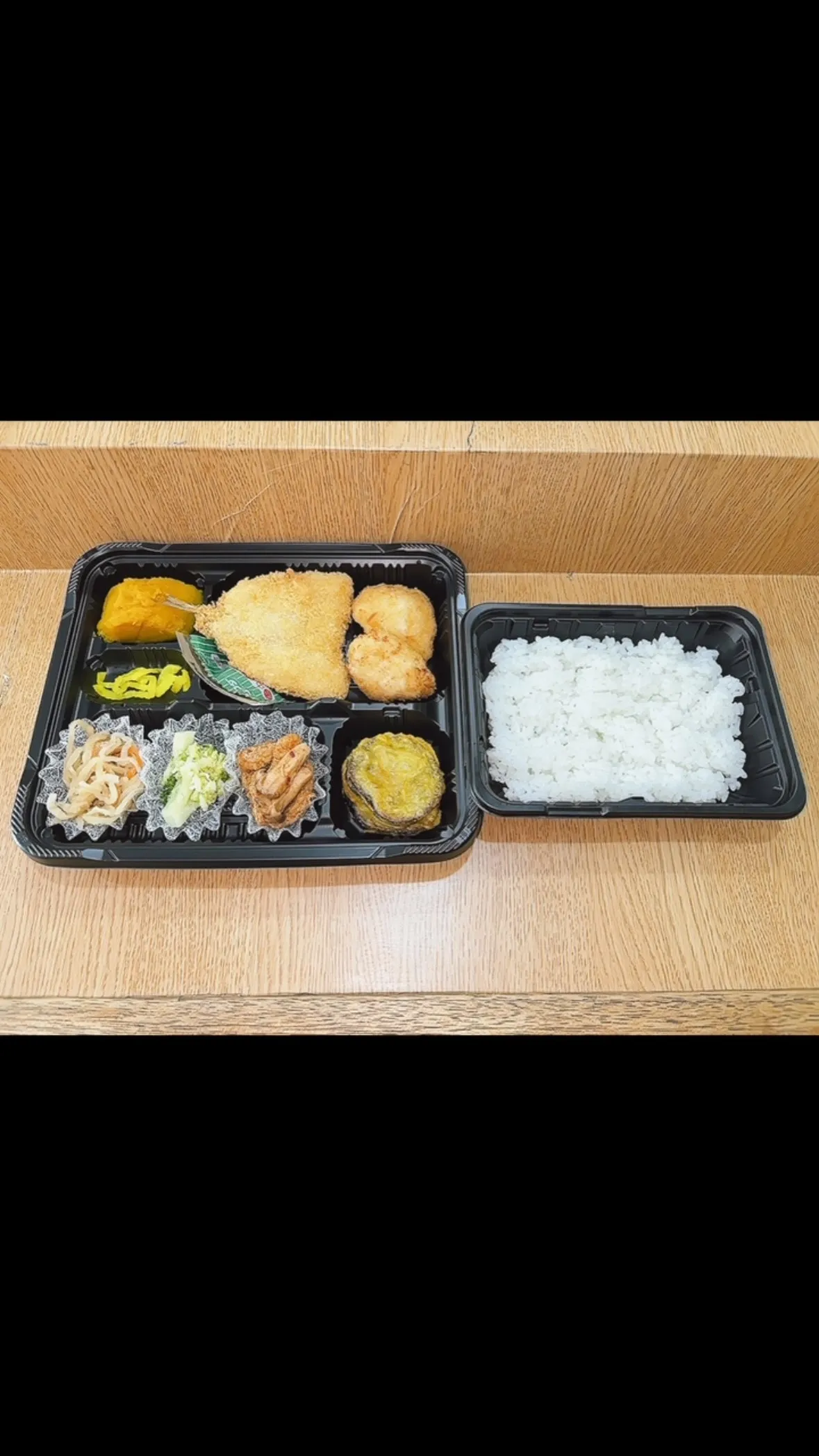 名古屋市西区の庄内通でオレンジ色の看板が目印のおべんとうオリ...