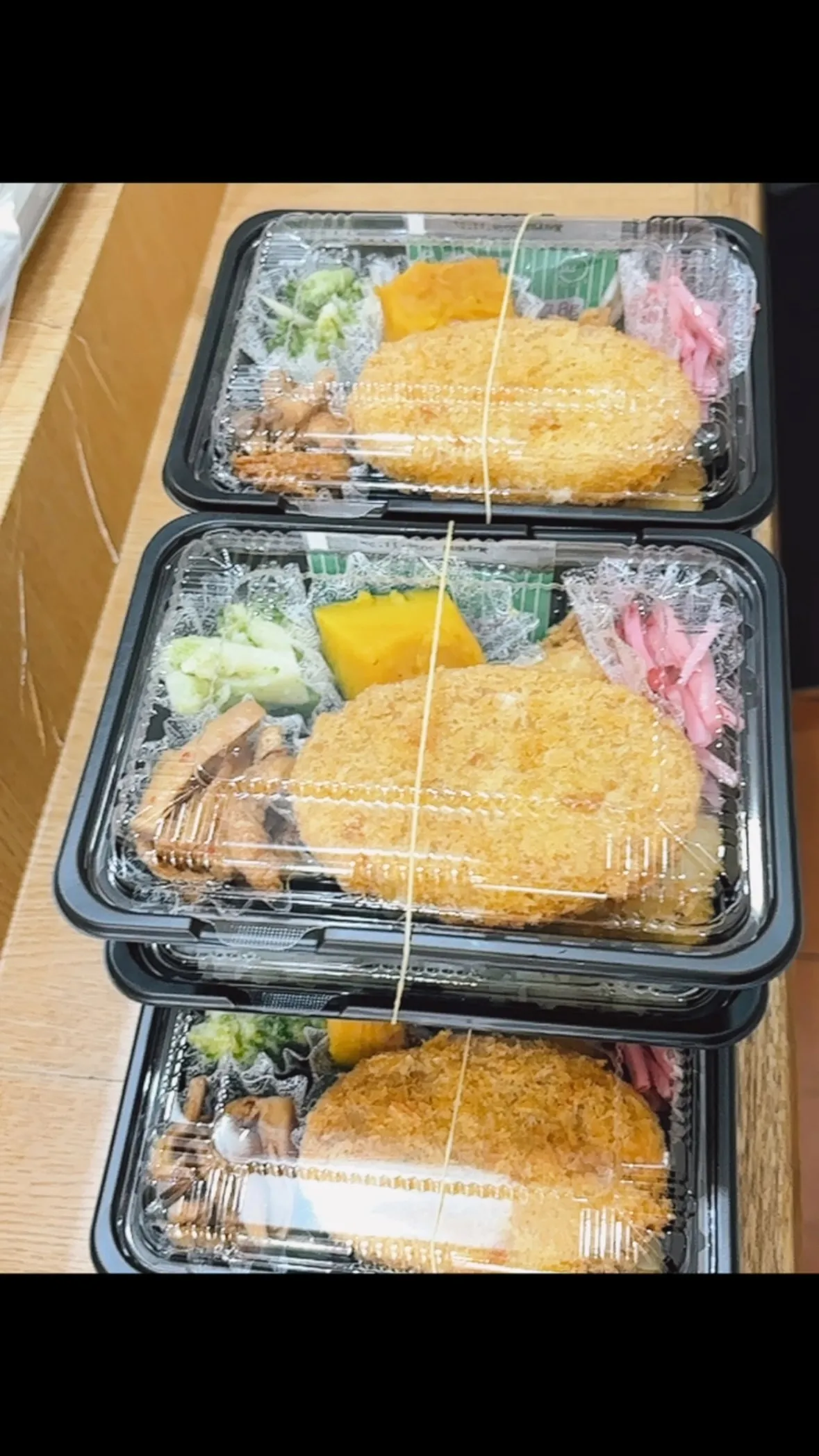 名古屋市西区の庄内通でオレンジ色の看板が目印のおべんとうオリ...